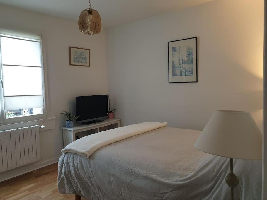 Maison A A 150 M De La Thalasso Et Des Plages Holiday home